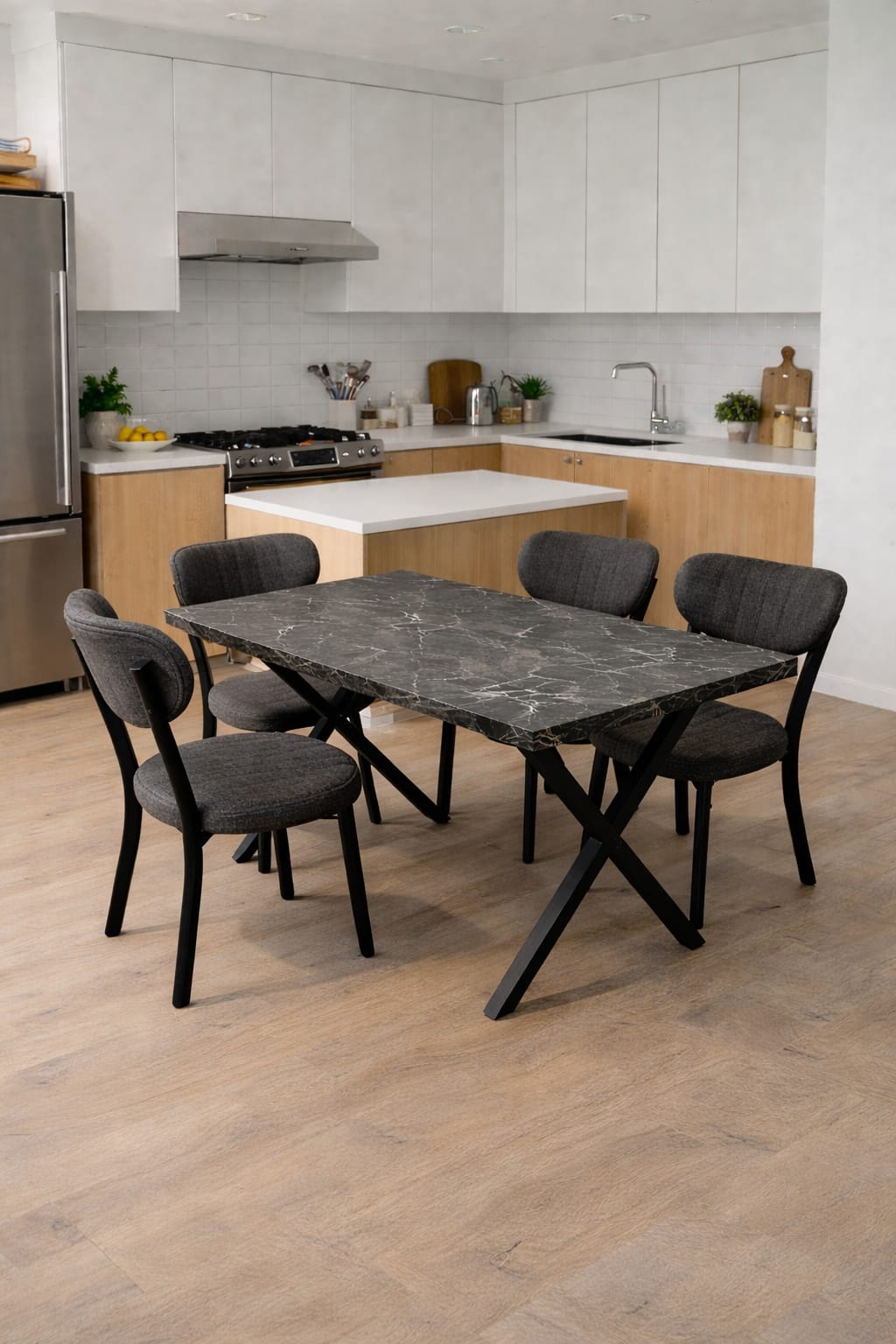 TRG MARBELLO YEMEK MASASI TAKIMI